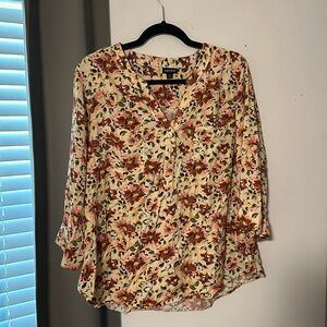 Torrid Floral 3/4 Sleeve Button Up Blouse